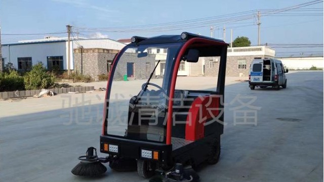 工廠用半封閉電動(dòng)掃地車優(yōu)勢分析